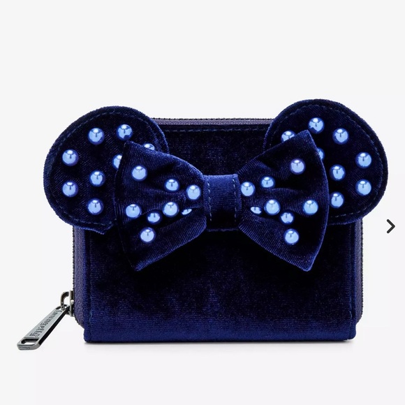 Loungefly Disney Minnie Mouse Velvet Pearl Ears Zip Wallet. P5 - Picture 1 of 6